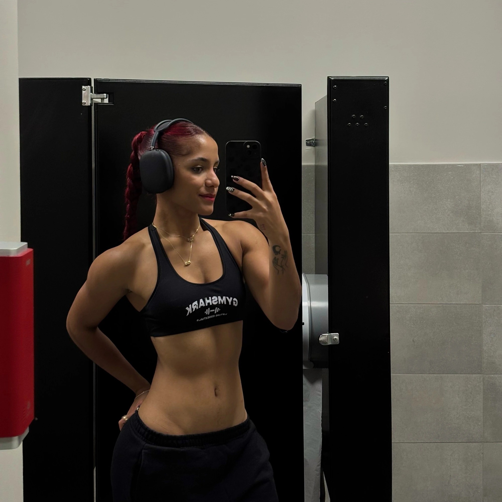 Ariis Munoz public profile reference